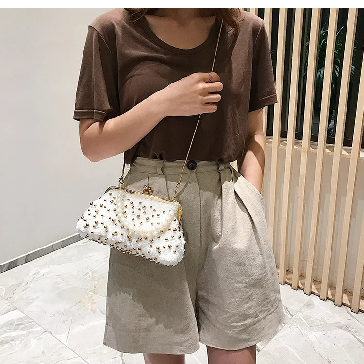 2019 Summer New Wave Korean Version of the Wild Messenger Bag Lady Rivet Chain Shoulder Bag