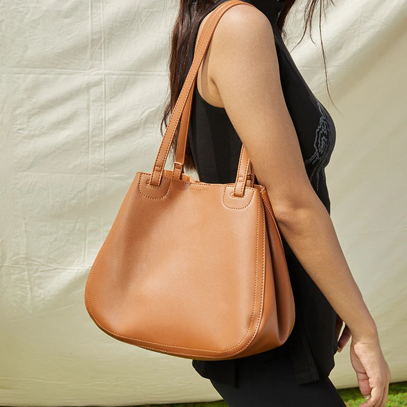 2022 Autumn and Winter New Simple Large Handbag OL Retro Large Capacity Women's Shoulder Bag