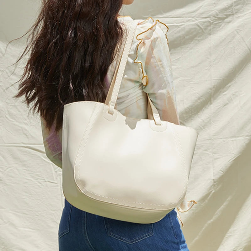 2022 Autumn and Winter New Simple Large Handbag OL Retro Large Capacity Women's Shoulder Bag
