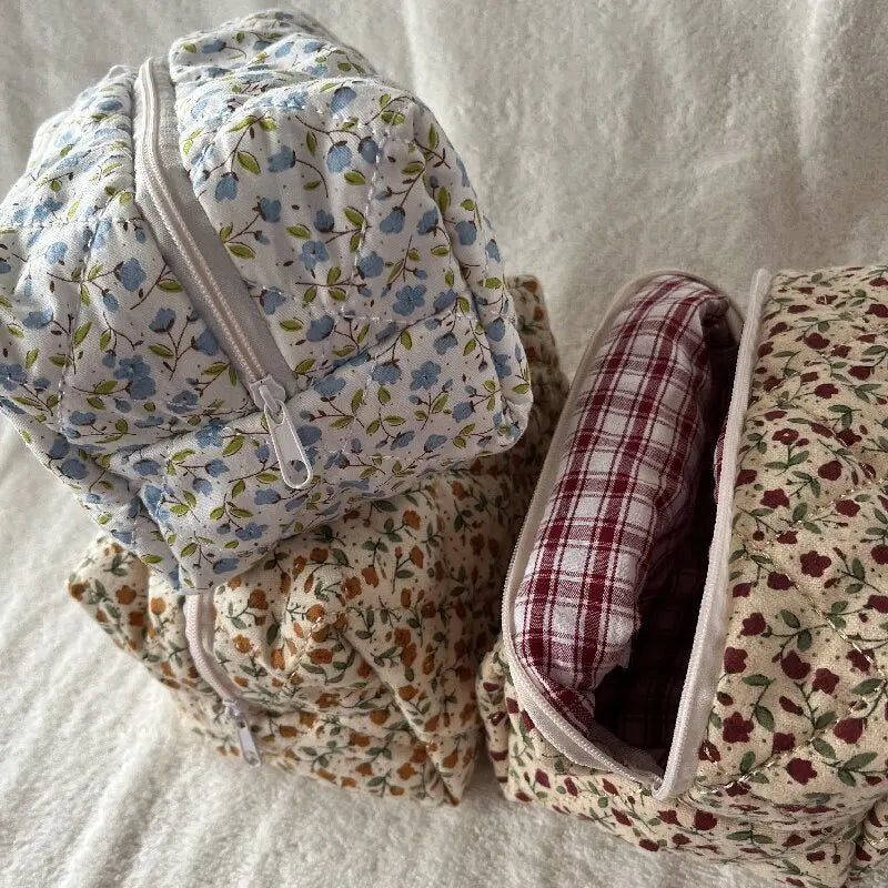 2022 Ladies High Quality Cotton Flora Quilted Cosmetic Bag