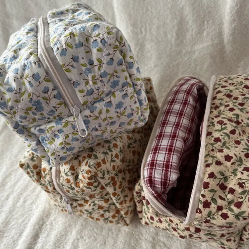 2022 Ladies High Quality Cotton Flora Quilted Cosmetic Bag