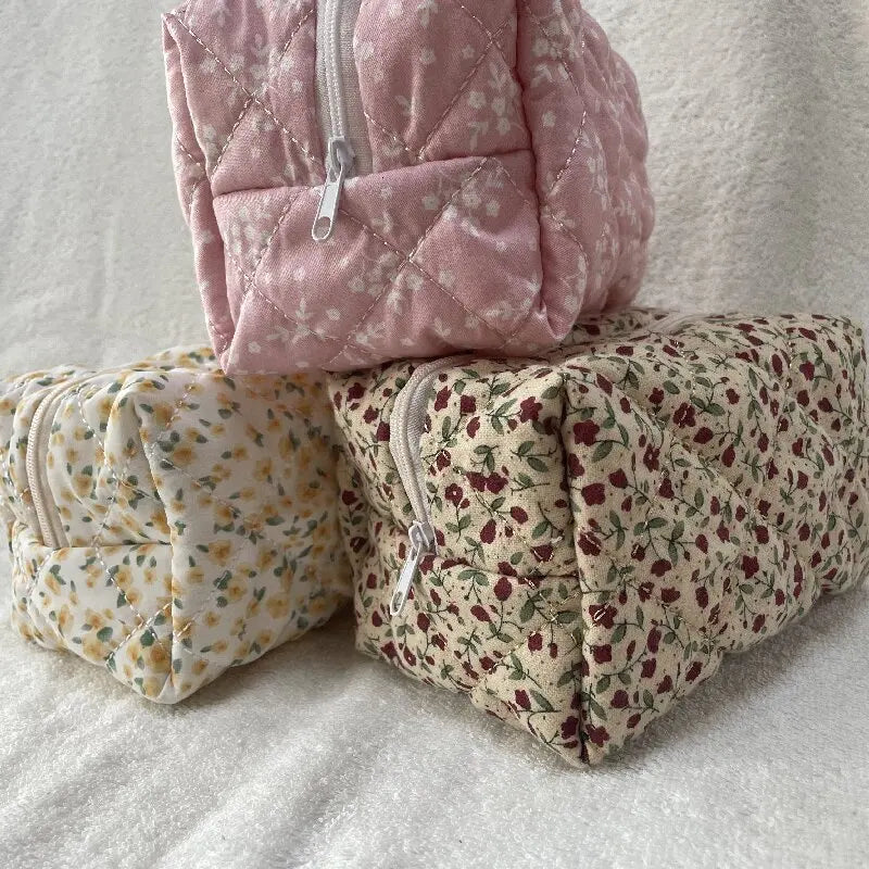 2022 Ladies High Quality Cotton Flora Quilted Cosmetic Bag