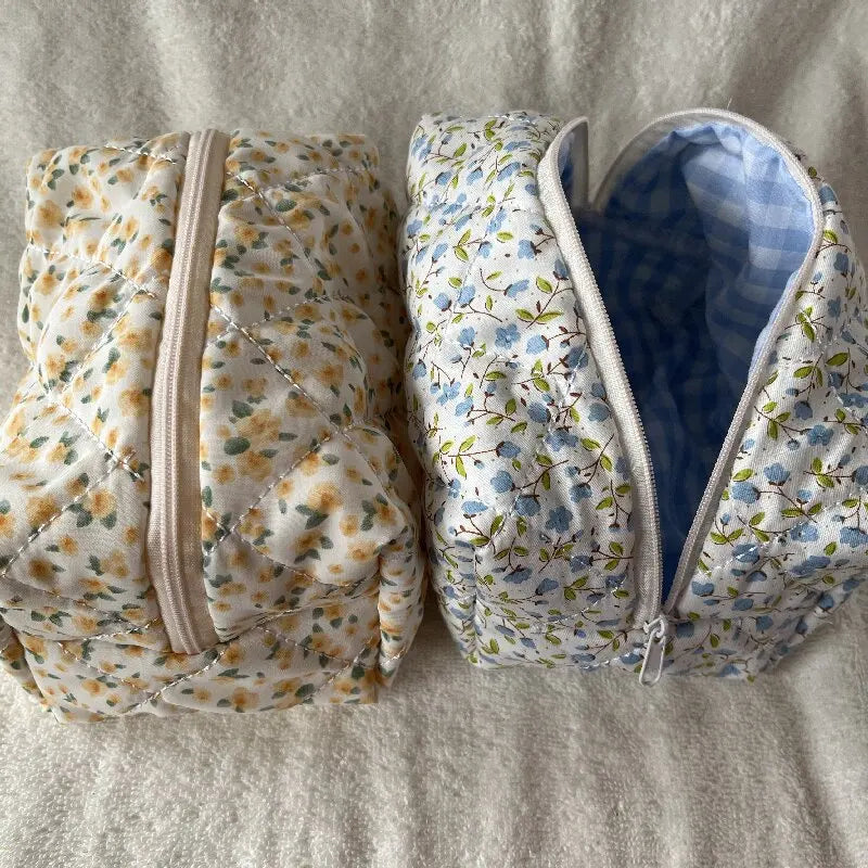 2022 Ladies High Quality Cotton Flora Quilted Cosmetic Bag