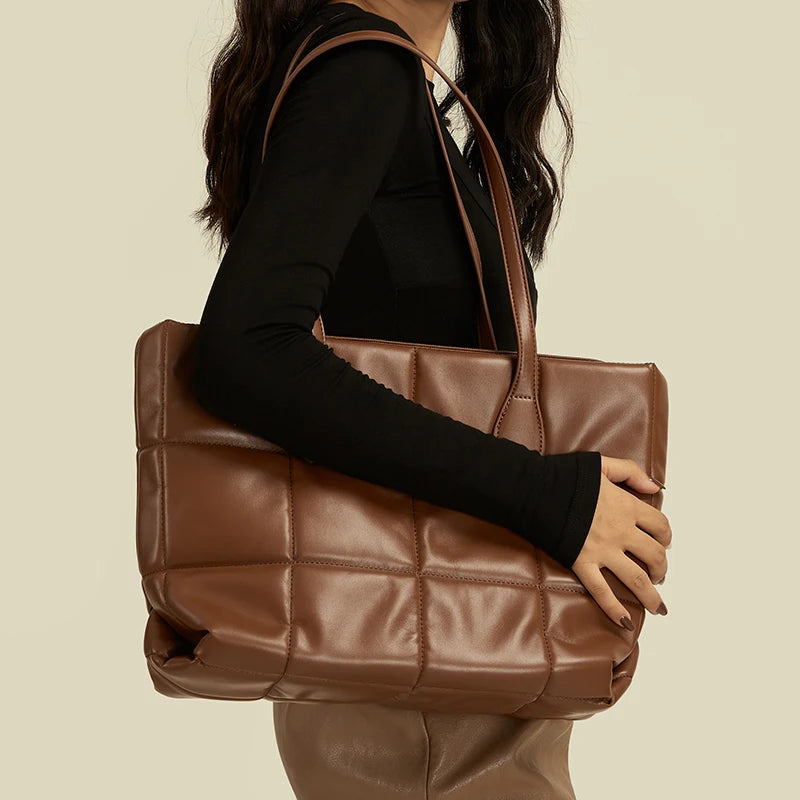 2022 New Rhombus Embroidery Large Capacity Down Feather Tote Bag Fashion Underarm Handbag Ladies