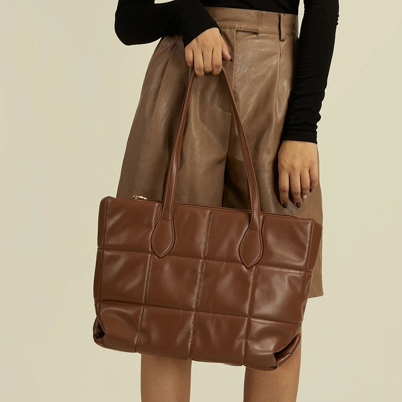 2022 New Rhombus Embroidery Large Capacity Down Feather Tote Bag Fashion Underarm Handbag Ladies