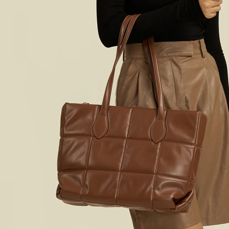 2022 New Rhombus Embroidery Large Capacity Down Feather Tote Bag Fashion Underarm Handbag Ladies