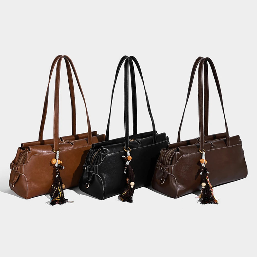 2025 Autumn Winter New Saddle Shape Women's Large Capacity Casual Fashion Versatile Zipper PU Leather Single Polyester