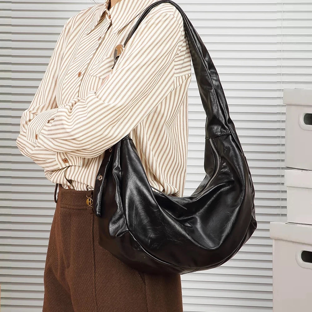 2025 New Fashion Black Retro Dumpling Bag Women's Large Capacity Crossbody Bag
