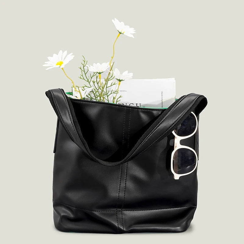 2025 Popular New Black Shoulder Bag Soft Leather Large Capacity Women's Bucket Bag