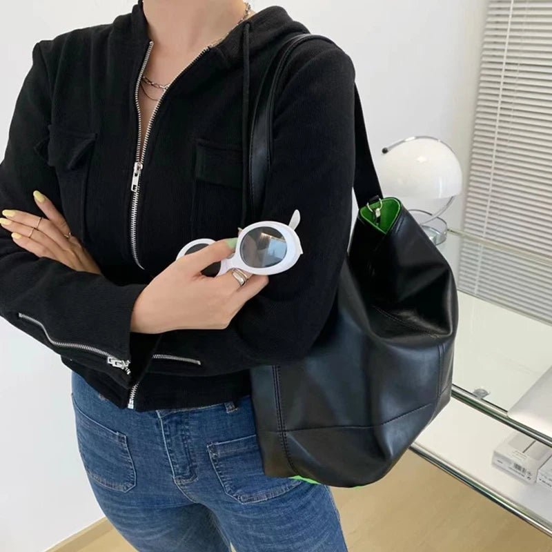 2025 Popular New Black Shoulder Bag Soft Leather Large Capacity Women's Bucket Bag