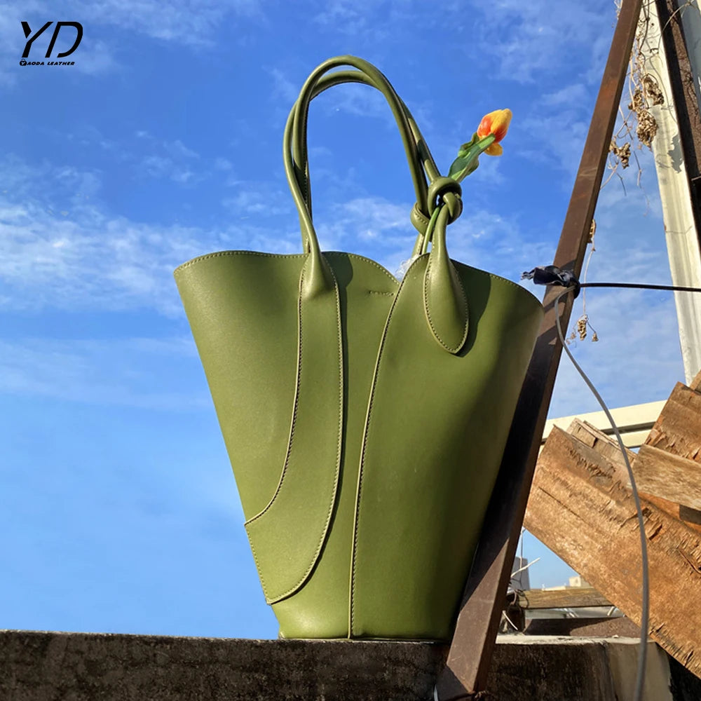 2025 Spring New Art Trend Ornament Matching Bag Cross border Simple Bucket Bag