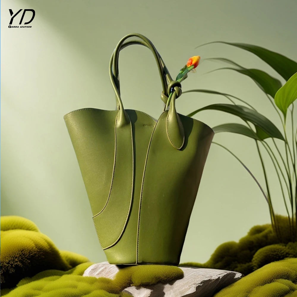 2025 Spring New Art Trend Ornament Matching Bag Cross border Simple Bucket Bag