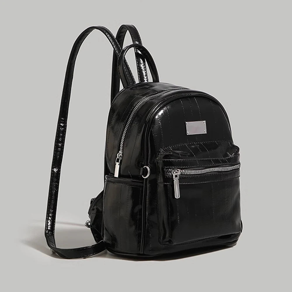 2025 Wholesale New Fashion Chain Backpack for Women 2025 New Summer Silver Women's Backpack