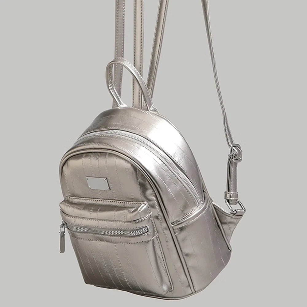 2025 Wholesale New Fashion Chain Backpack for Women 2025 New Summer Silver Women's Backpack