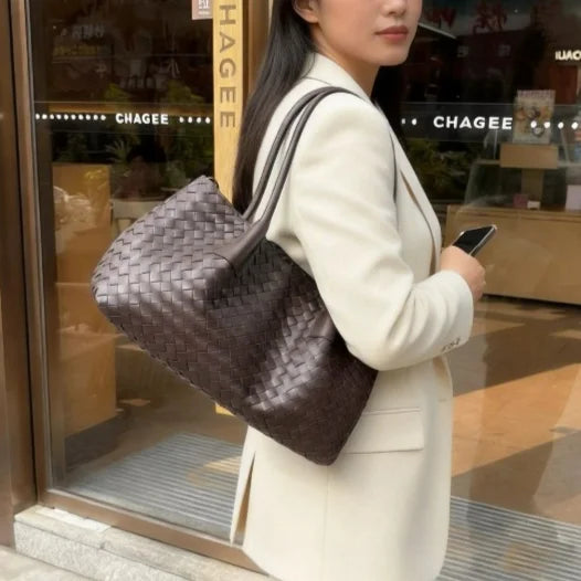 2026 Genuine Leather Woven Bags Design Fashion Cowhide Woven Women's Handbags Casual Style Ladies Shoulder Bags