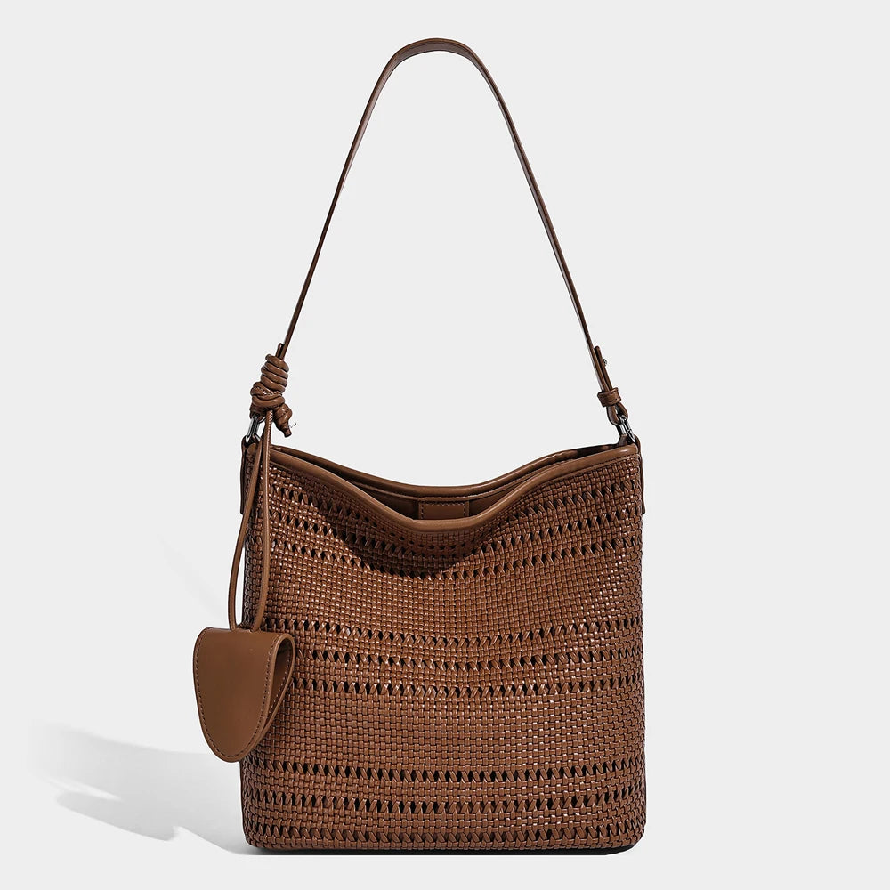2026 High End Woven Bag Fashion Large Capacity Resort Style Shoulder Bag Vintage Versatile Handbag
