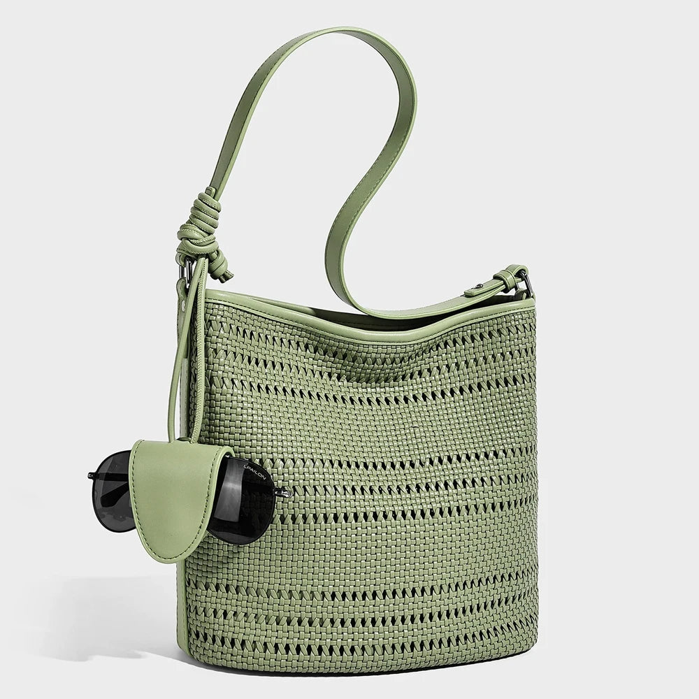 2026 High End Woven Bag Fashion Large Capacity Resort Style Shoulder Bag Vintage Versatile Handbag