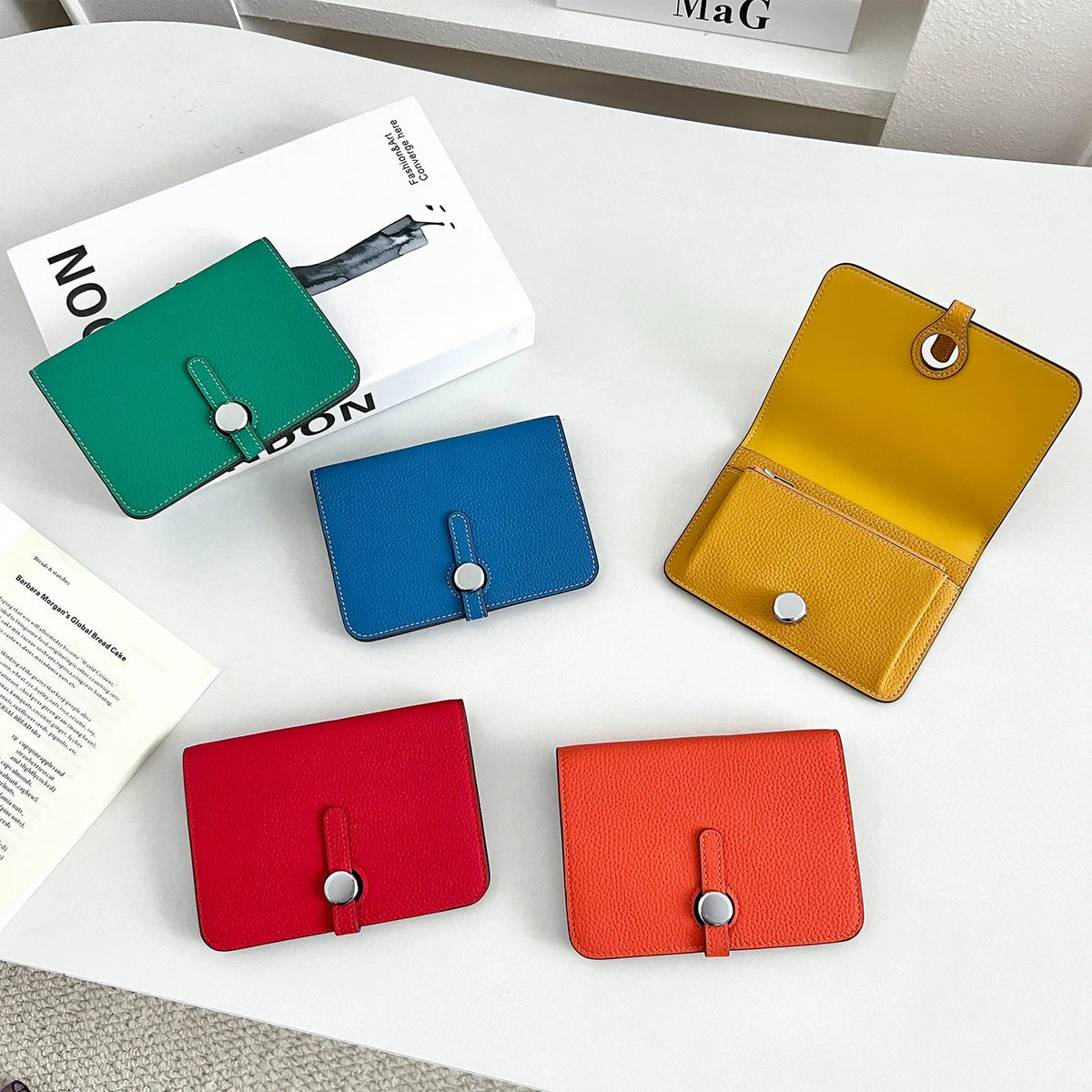 2026 New Genuine Leather Wallet Card Bags OEM ODM TC Cowhide Purse Card Case Passport Wallet Multiple Colors Are Available