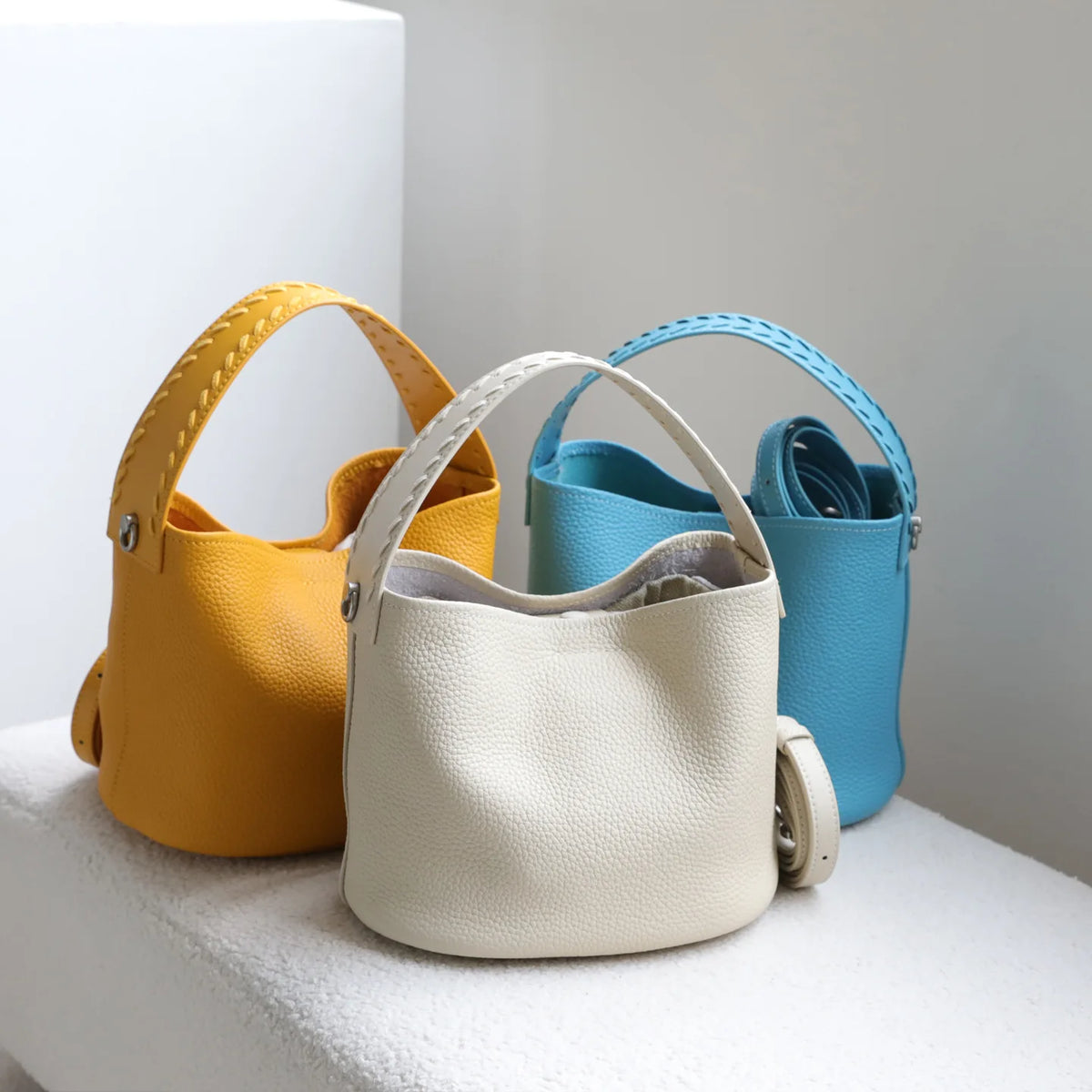 2026 New Genuine Leather Women's Handbags Bucket Bags Casual Fashionable Cowhide Top Quality Ladies Bags
