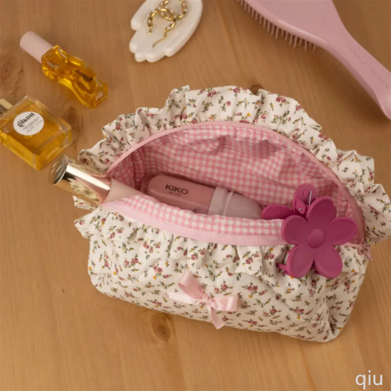 Aesthetic Cloth Cosmetic Modern Makeup Pouch Bag for Women