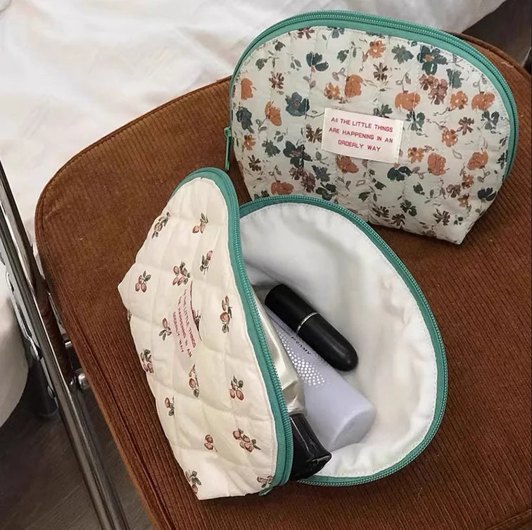 Beauty Supply Shopping Pvc Makeup Large Capacity Toiletry Travel Cosmetic Bag Vanity Pouch with Zipper