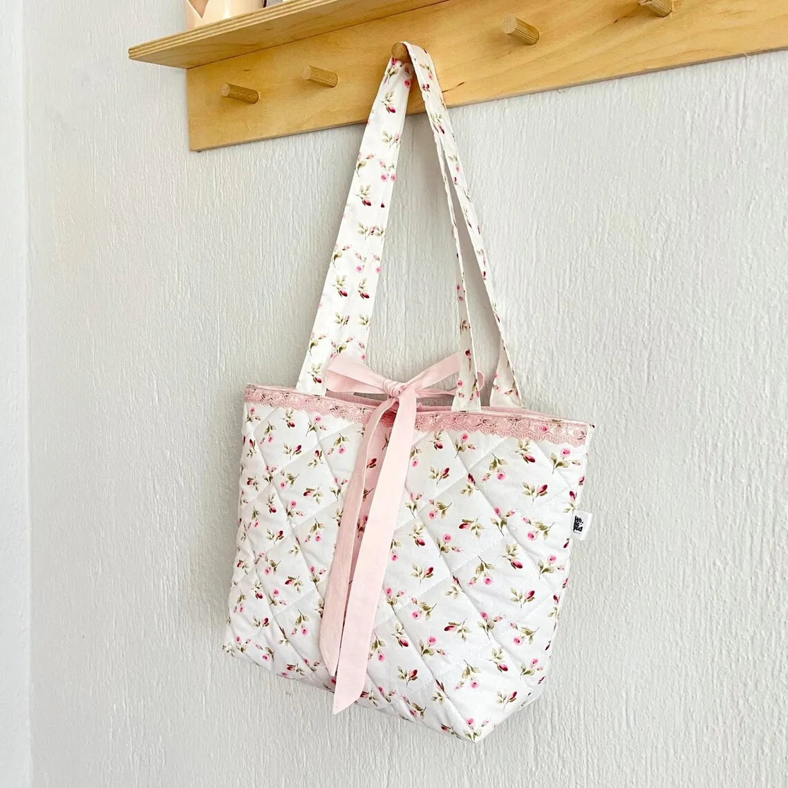 Coquette Bow Tote Bag Valentine's Day Gift Medium Quilted Shoulder Bag with Lace