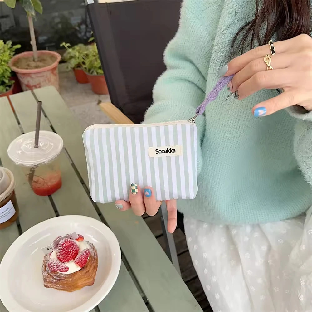 Custom Candy Portable Fashion Travel Cosmetic Bag Women Small Lipstick Storage Zipper Soft Handle Coin Purses Cotton Canvas