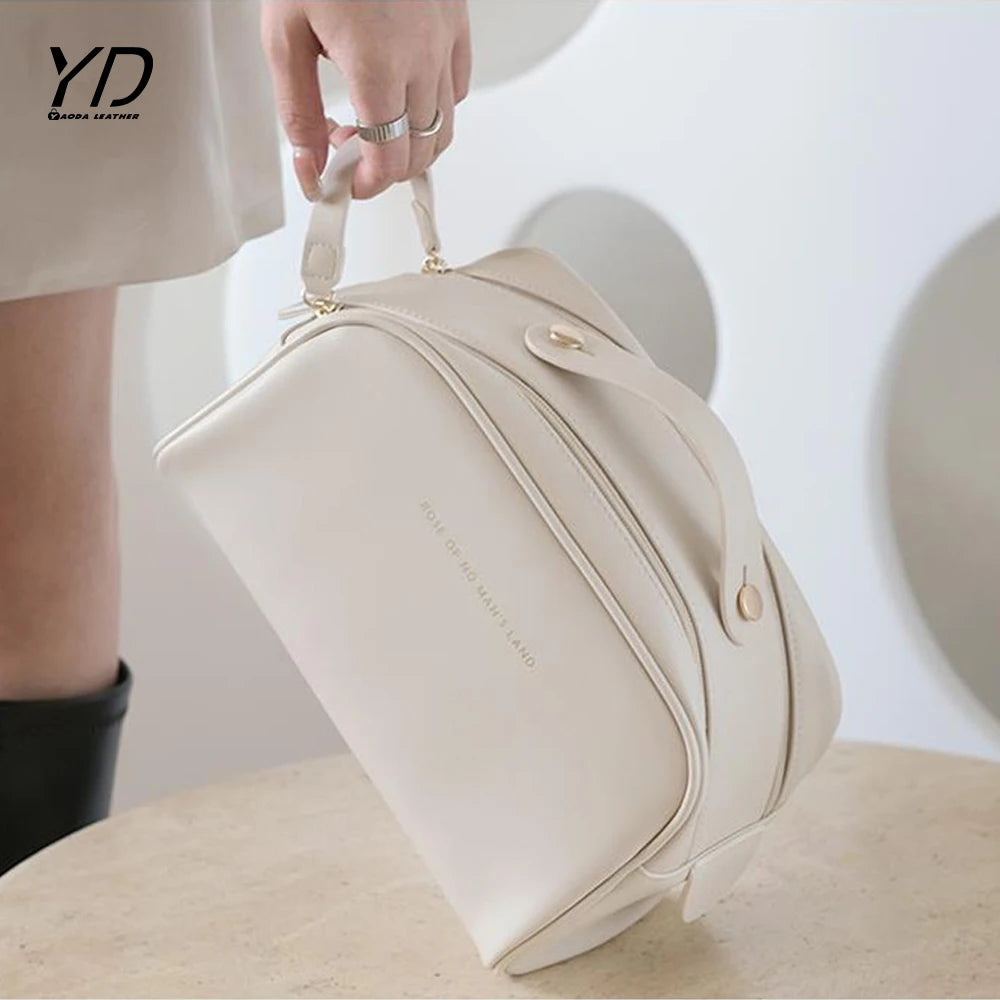 Custom logo Pu Large Capacity Cosmetic Bag case 2024 Waterproof Luxury Designer Leather Toiletry Travel Cosmetic Makeup Bag