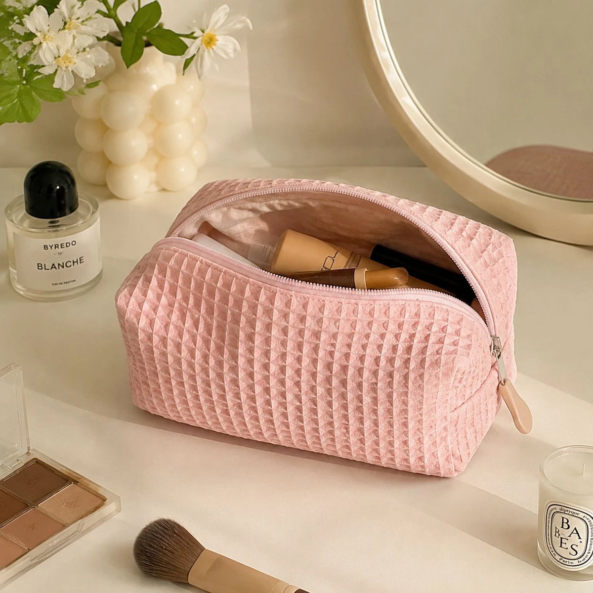 Customizable Ins Hot Simple Style Plain Waffle Fabric Eco-Friendly Large Capacity Hanging Portable Makeup Bag Zipper Storage