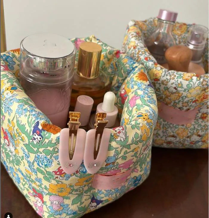 Customized Fabric Stand-able Bag Cosmetics Storage Bag Thick Cotton Quilted Cosmetics Bag