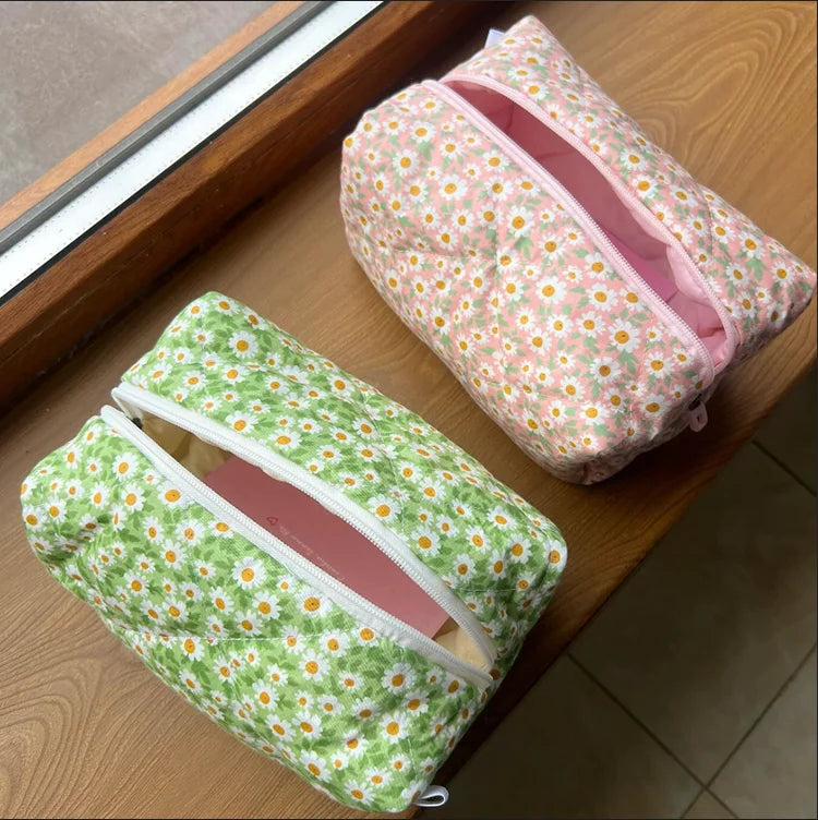 Factory Quilted Floral Travel Cosmetic Pouch Handmade Large Capacity Brush Toiletry Bag Portable Zipper Makeup Pouch