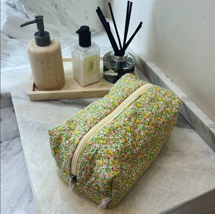 Factory Quilted Floral Travel Cosmetic Pouch Handmade Large Capacity Brush Toiletry Bag Portable Zipper Makeup Pouch