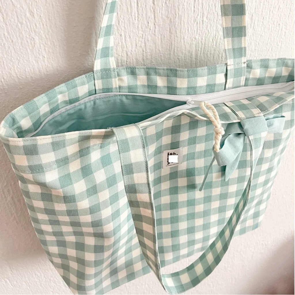 Green Gingham Cute Tote Bag with Zipper Adorable Ribbon Aesthetic Shopping Bag Lightweight Shoulder Bag with Pocket for Women