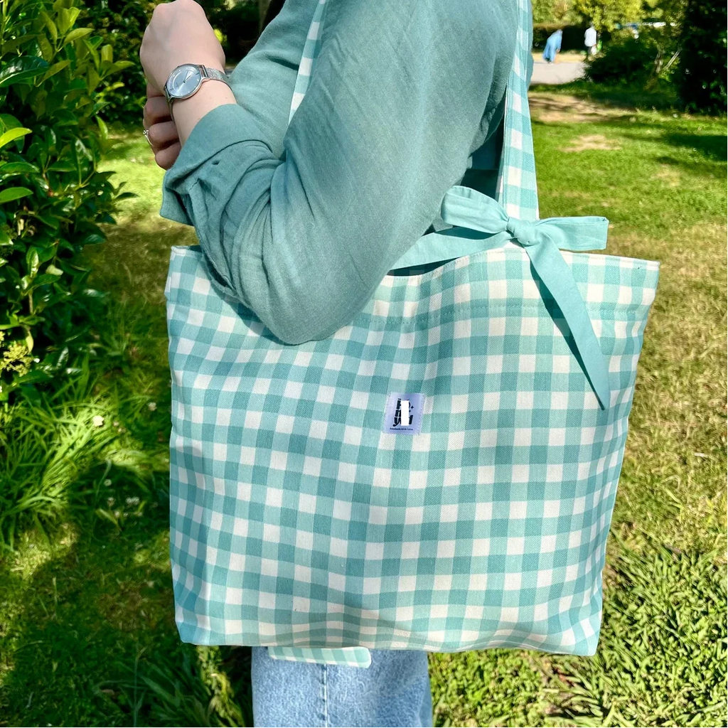 Green Gingham Cute Tote Bag with Zipper Adorable Ribbon Aesthetic Shopping Bag Lightweight Shoulder Bag with Pocket for Women