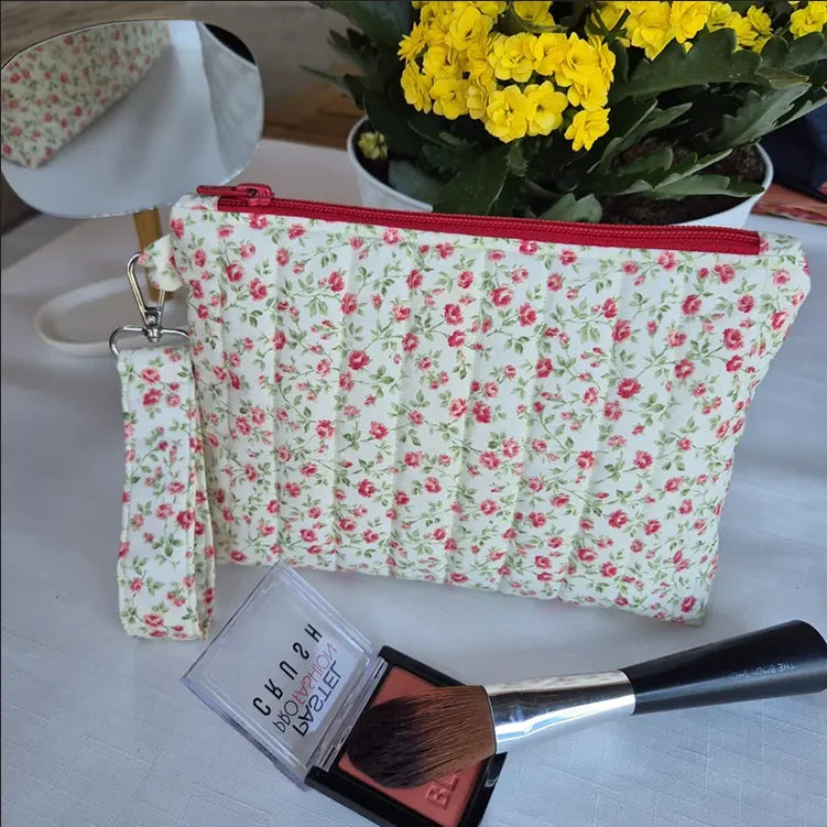 Handmade Quilted Makeup Pouch Custom Size Cosmetic Bag Cotton Zipper Toiletry Bag