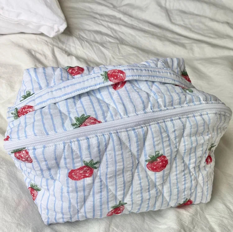 Handmade Quilted Pink Floral Makeup Bag Large Capacity Travel Toiletry Case with Handle Personalized Soft Skincare Cosmetic Bags