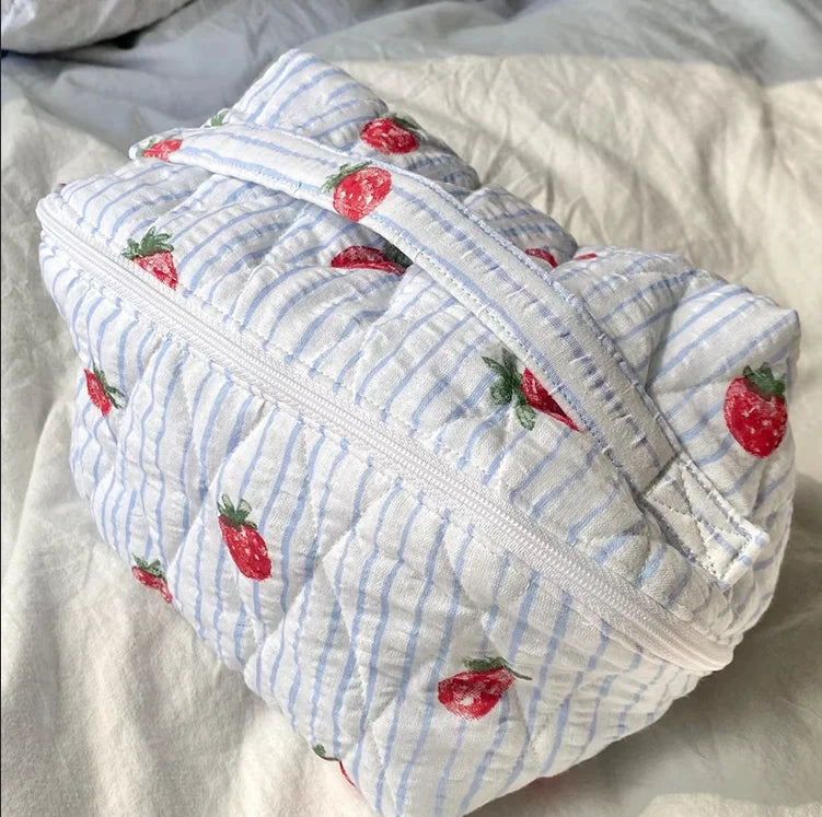 Handmade Quilted Pink Floral Makeup Bag Large Capacity Travel Toiletry Case with Handle Personalized Soft Skincare Cosmetic Bags