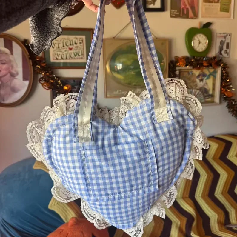 Heart-shaped Quilted Bag Floral Handle Bag with Ruffle Customized Soft Cotton Beauty Bag