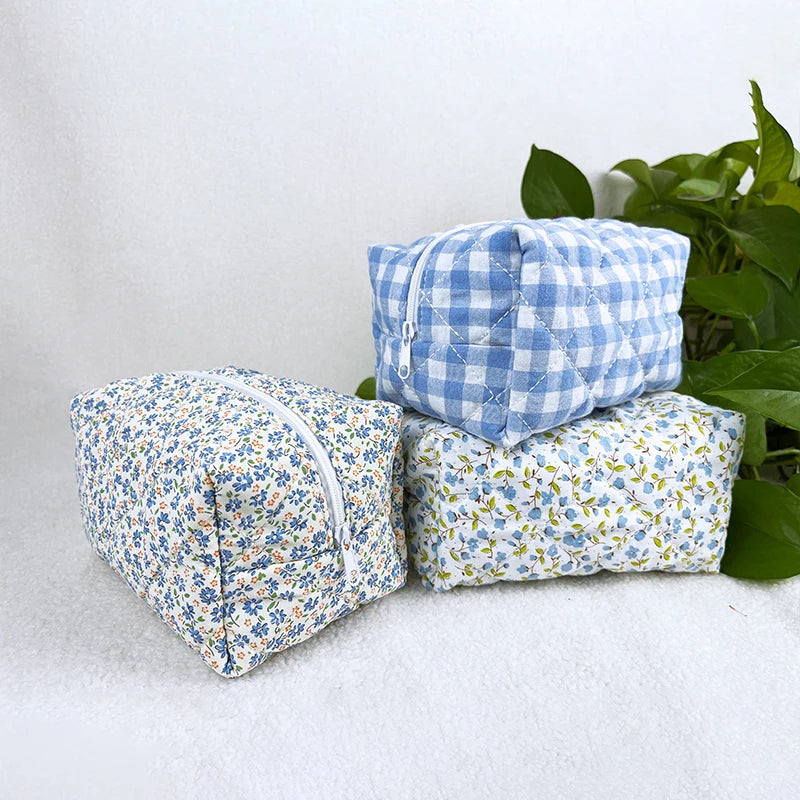 High Quality Cotton Floral Quilted Cosmetic Bag with Blue Gingham Lining