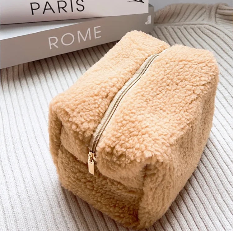 High Quality Teddy Cosmetic Bag Minimum Quantity Cute Fluffy Makeup Bag Fashion Cotton Flower Makeup Bag