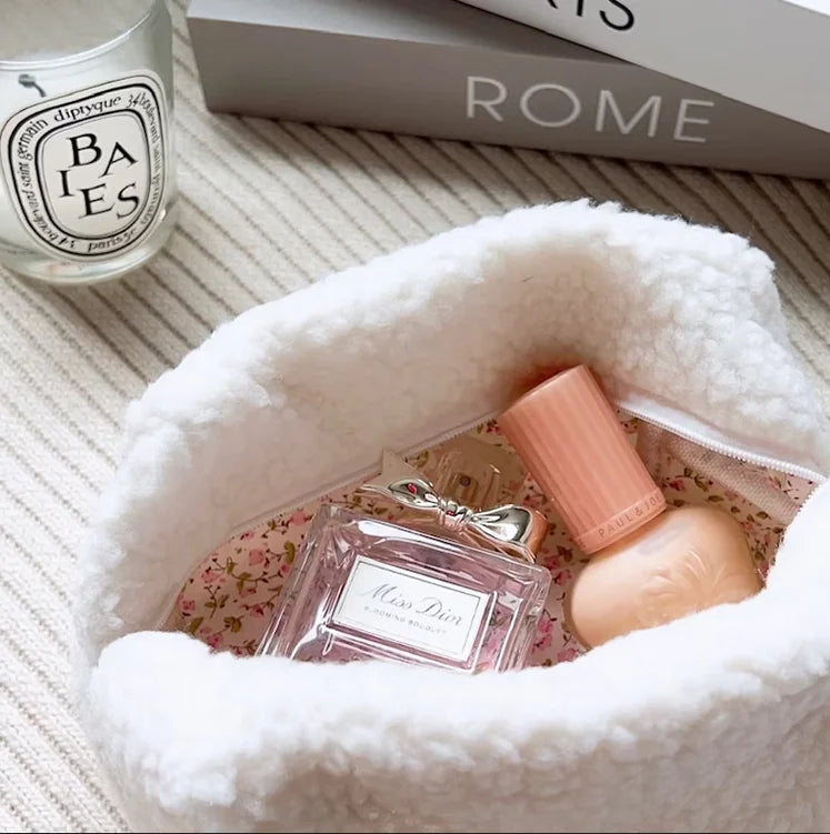 High Quality Teddy Cosmetic Bag Minimum Quantity Cute Fluffy Makeup Bag Fashion Cotton Flower Makeup Bag
