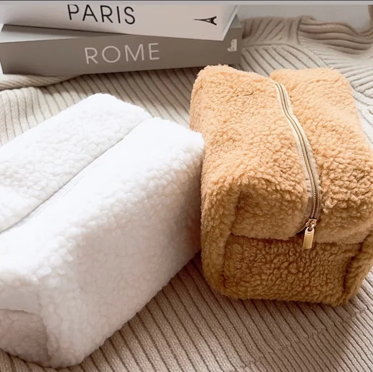 High Quality Teddy Cosmetic Bag Minimum Quantity Cute Fluffy Makeup Bag Fashion Cotton Flower Makeup Bag