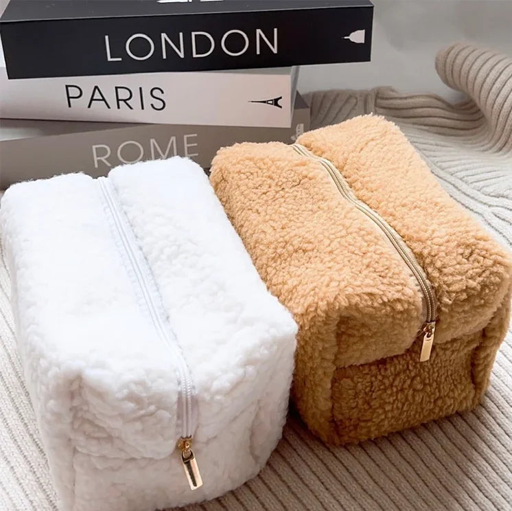 High Quality Teddy Cosmetic Bag Minimum Quantity Cute Fluffy Makeup Bag Fashion Cotton Flower Makeup Bag