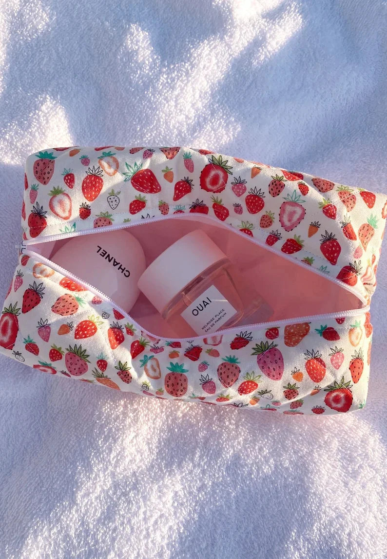 Hot Sale Handmade Quilted Toiletry Customized Floral Gingham Cosmetic Makeup Bag for Girls
