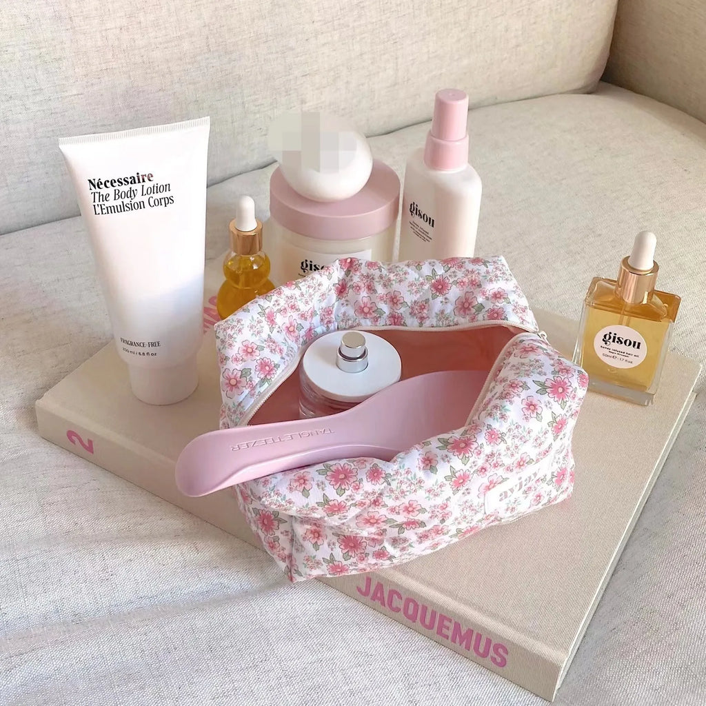 INS Popular Cute Design Travel Toiletry Cosmetic Pouch Handmade Pink Floral Quilted Makeup Bag
