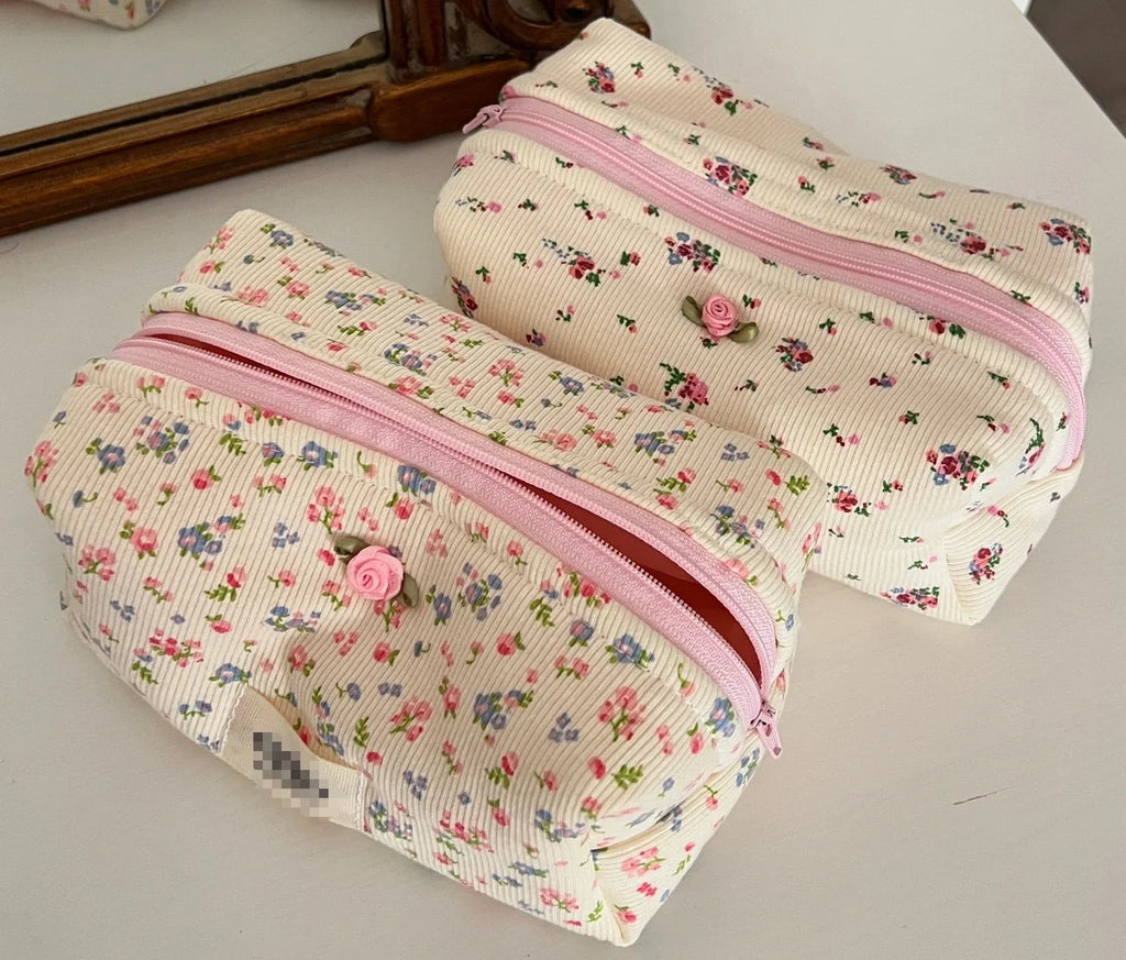 Ins Hot Selling Customized Makeup Bag Cotton Women Travel Cosmetic Bag Quilted Make up Pouch With Accessories and Zipper