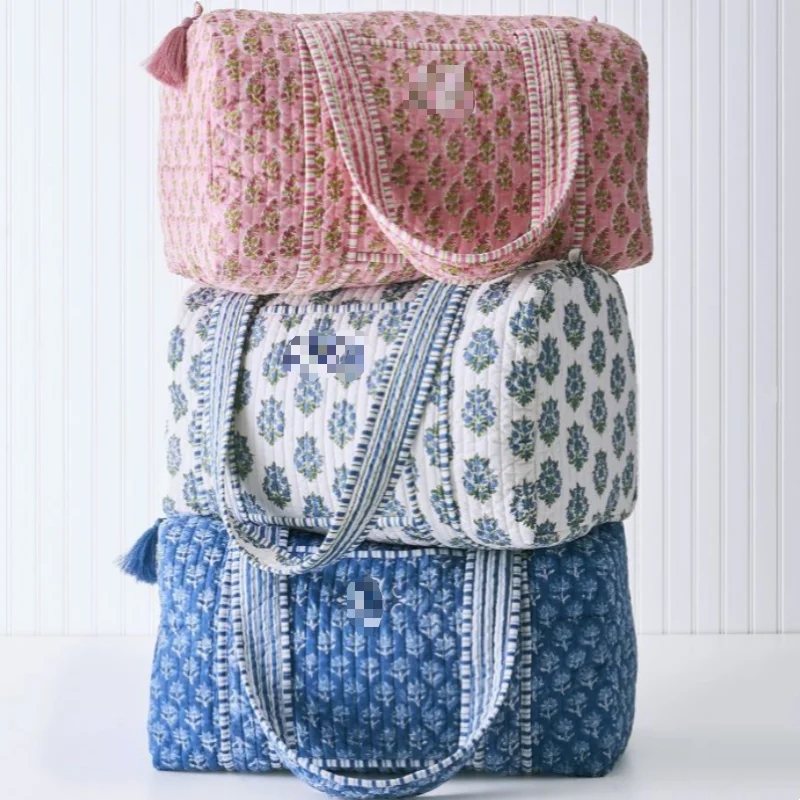 Large Capacity Weekend Tote Bag Quilted Block-Print Duffle Bag Cotton Soft Yoga Bag