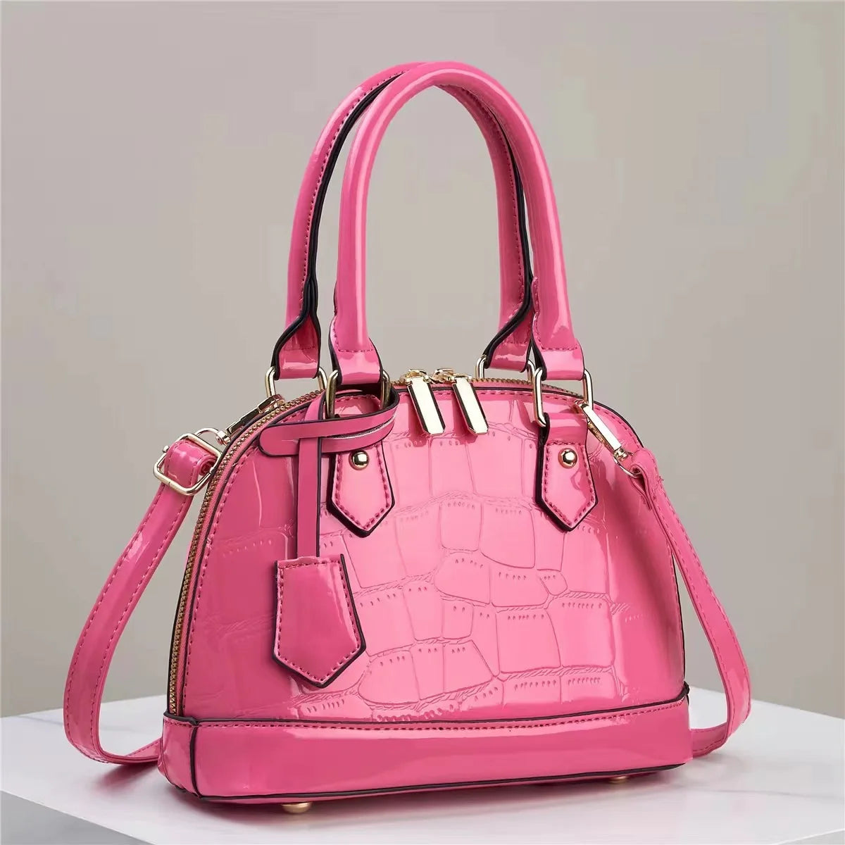 New Simple Casual Retro Crossbody Bag Women Elegant Fashionable Minimalist Trendy Handbag Zipper Closure PU Leather Polyester