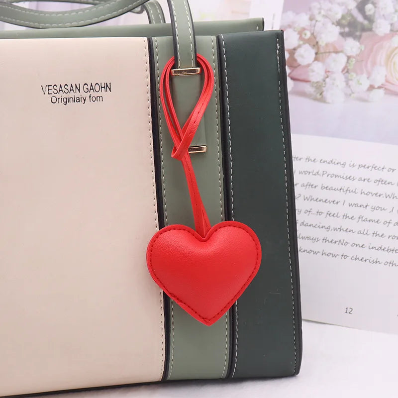 Niche Heart-shaped Wristlet Minimalist Bag Charm Car Keychain Clothing Accessory Couples Backpack Pendant