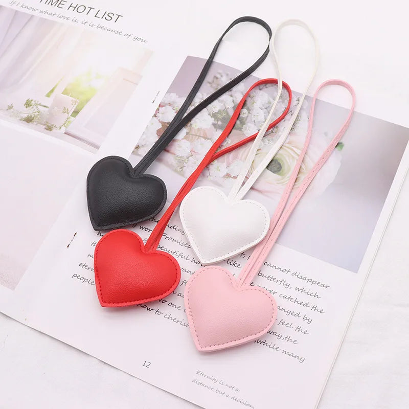 Niche Heart-shaped Wristlet Minimalist Bag Charm Car Keychain Clothing Accessory Couples Backpack Pendant